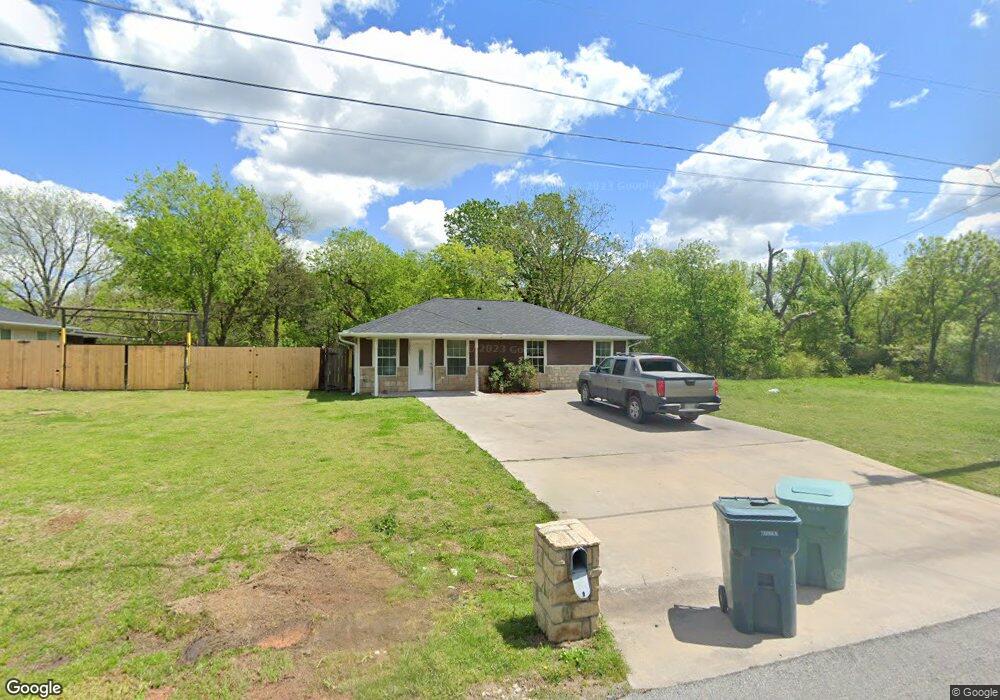1201 N Throckmorton St, Sherman, TX 75090 - photo 1