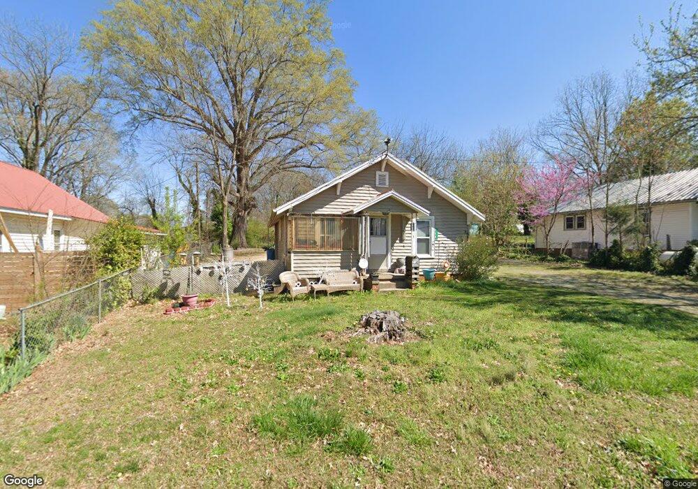 726 N 3rd Ave, Siler City, NC 27344 - photo 1