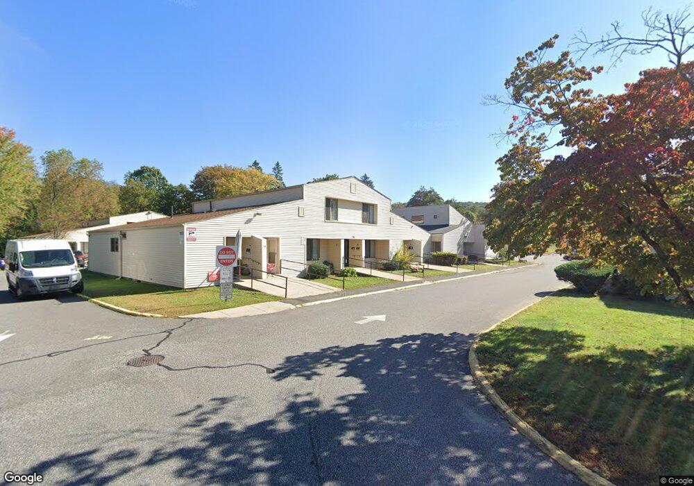 106 Glenbrook Ave, Waterbury, CT 06705 - photo 1