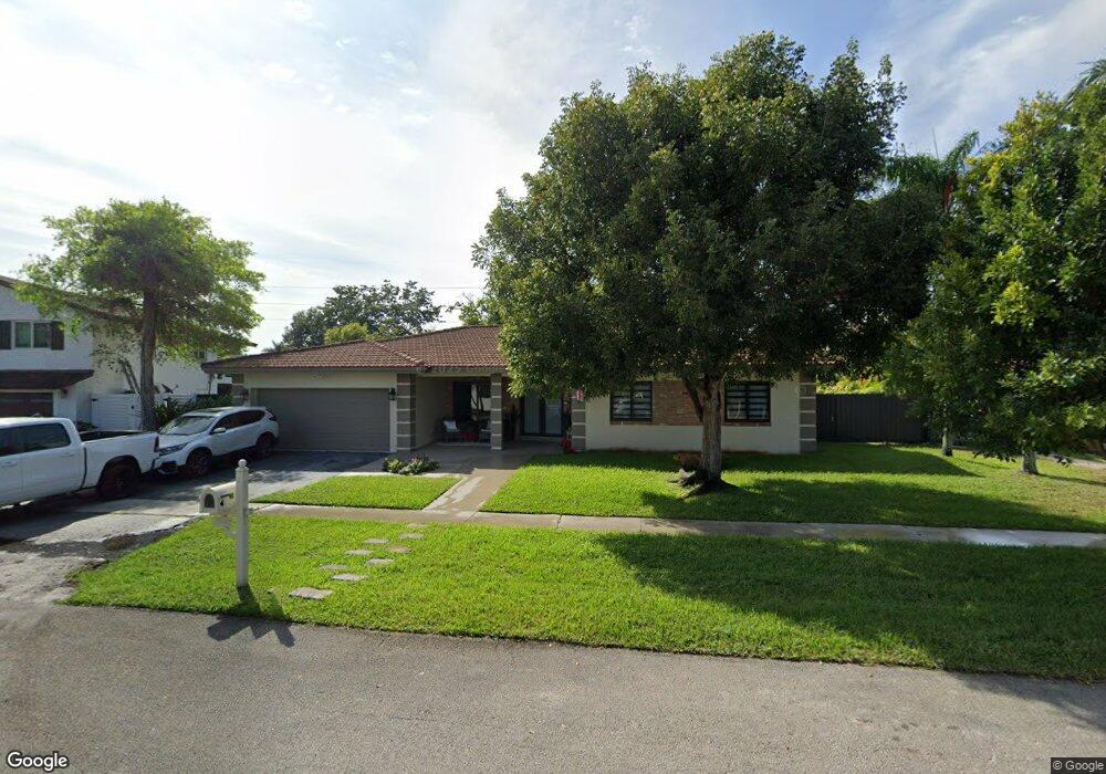 16540 Royal Poinciana Ct, Weston, FL 33326 - photo 1