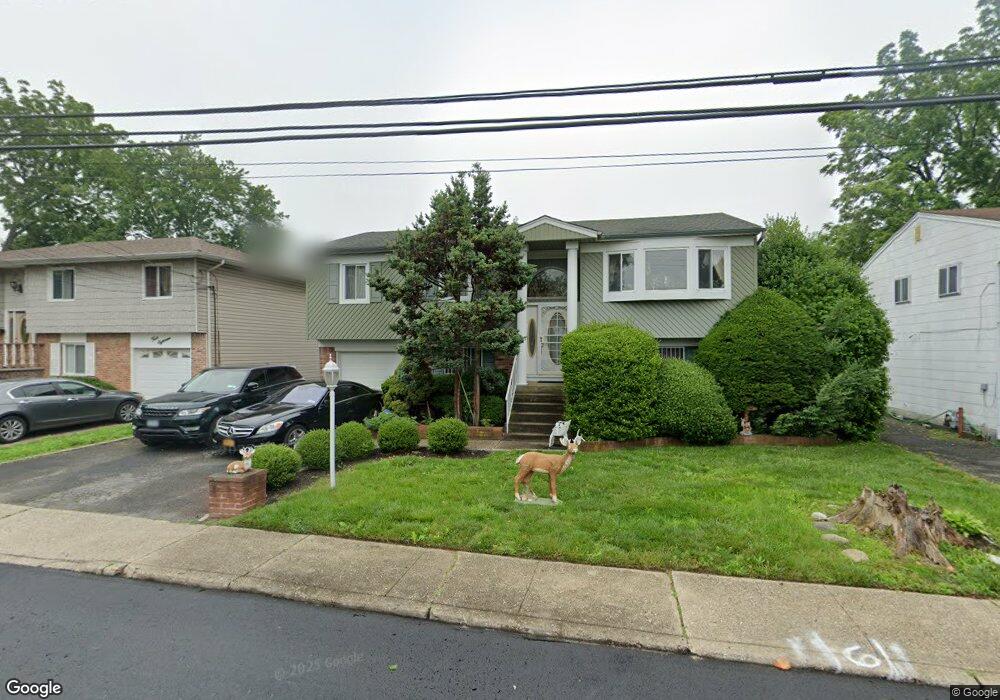 412 Scaneateles Ave, West Hempstead, NY 11552 - photo 1