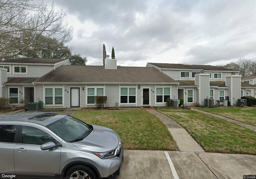 77 Hideaway Dr, Friendswood, TX 77546 - photo 1