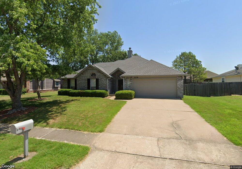 1109 S 34th St, Broken Arrow, OK 74014 - photo 1