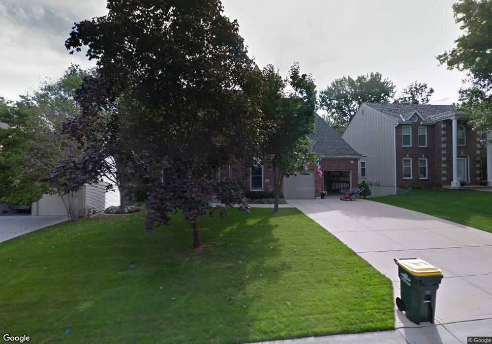 7709 Acuff Ln, Shawnee, KS 66216 - photo 1