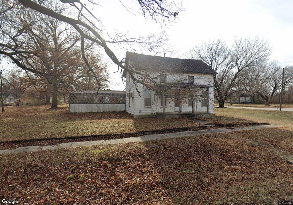 2024 Ash Ave, Parsons, KS 67357 - photo 1