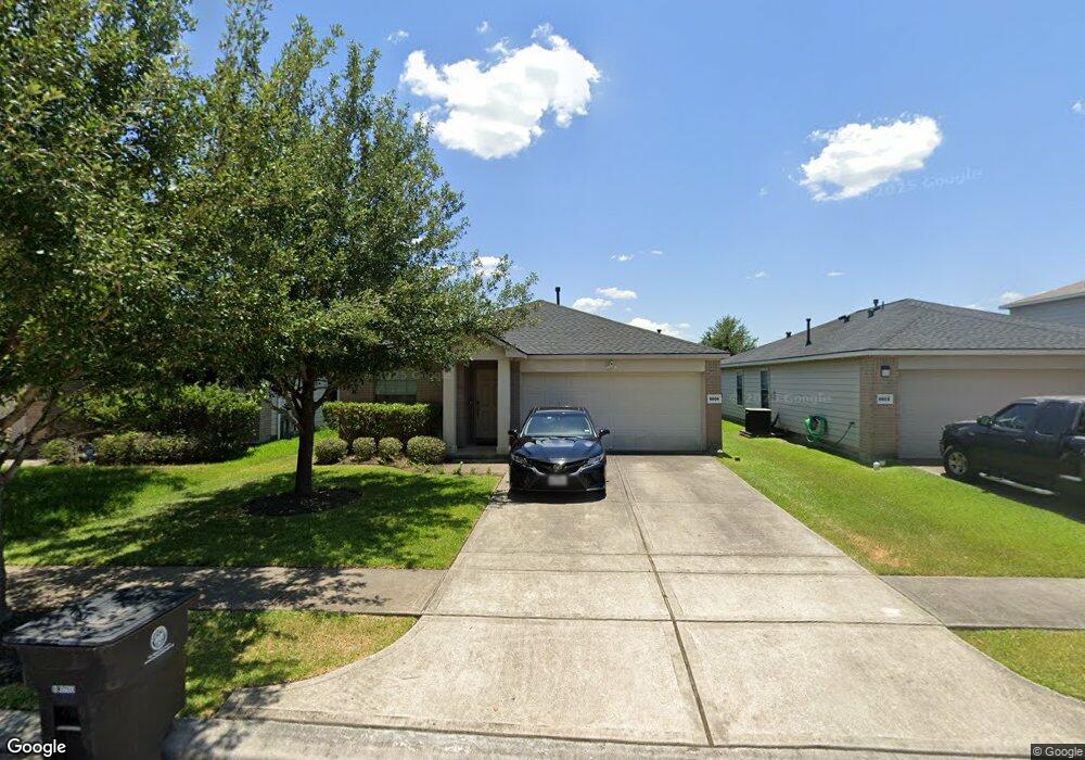8806 Spurflower Path Ln, Houston, TX 77075 - photo 1