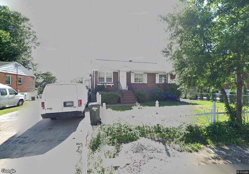 16022 Crest Dr, Woodbridge, VA 22191 - photo 1