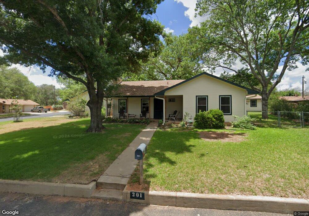 201 W Driftwood Dr, Fredericksburg, TX 78624 - photo 1