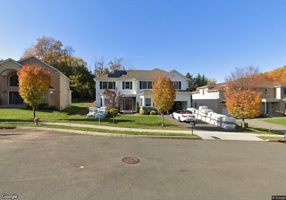 405 Brock Ct, Paramus, NJ 07652 - photo 1