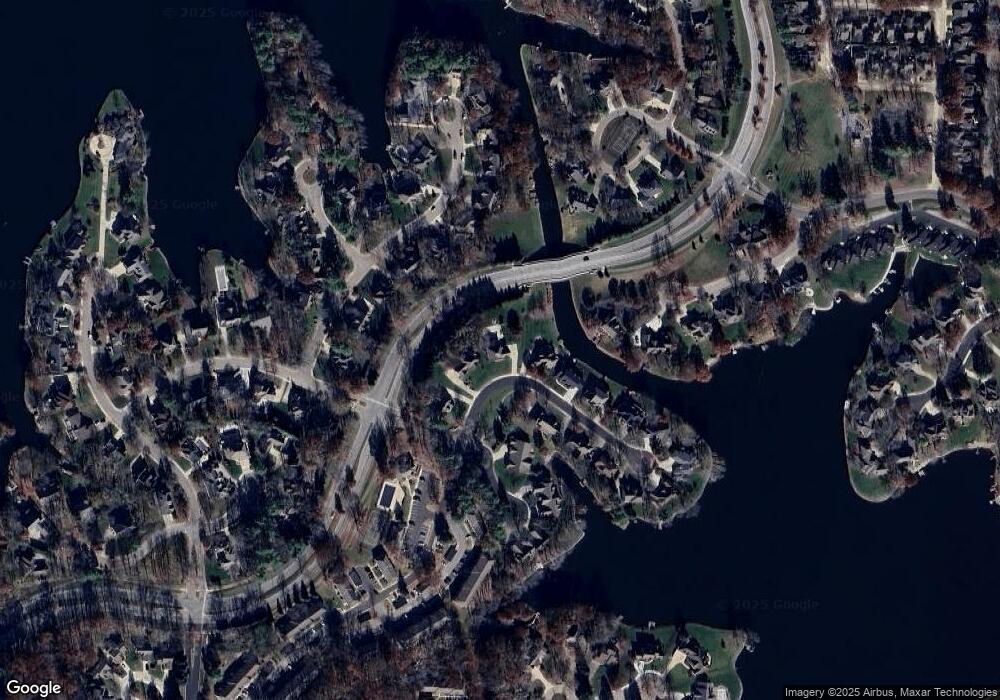 4780 Stonebridge Ct, Columbus, IN 47201 - photo 1