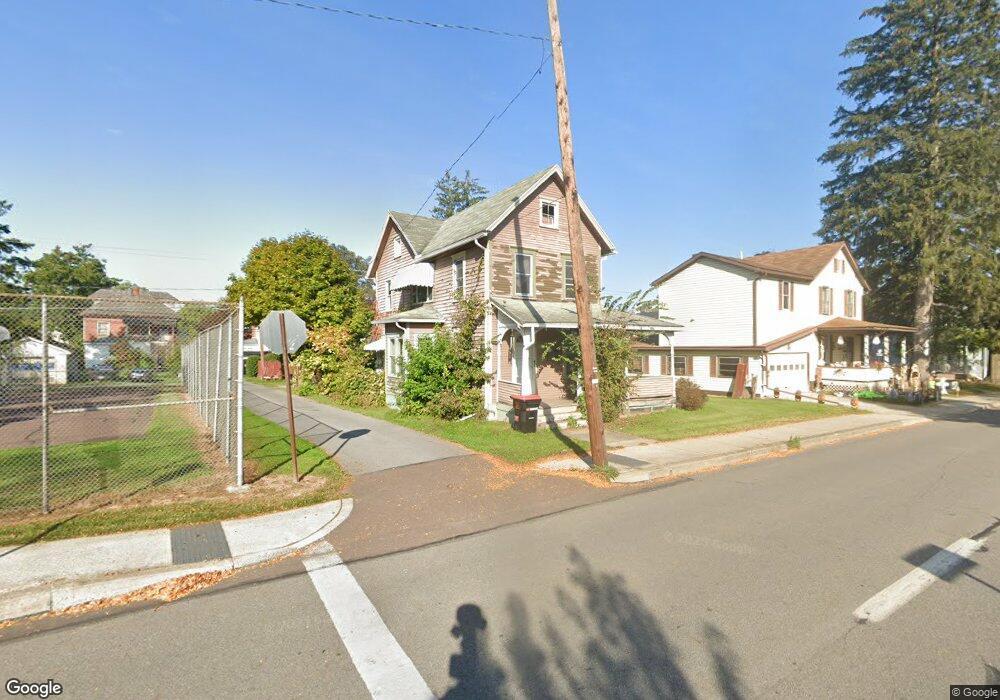 814 Lincoln St, Milton, PA 17847 - photo 1