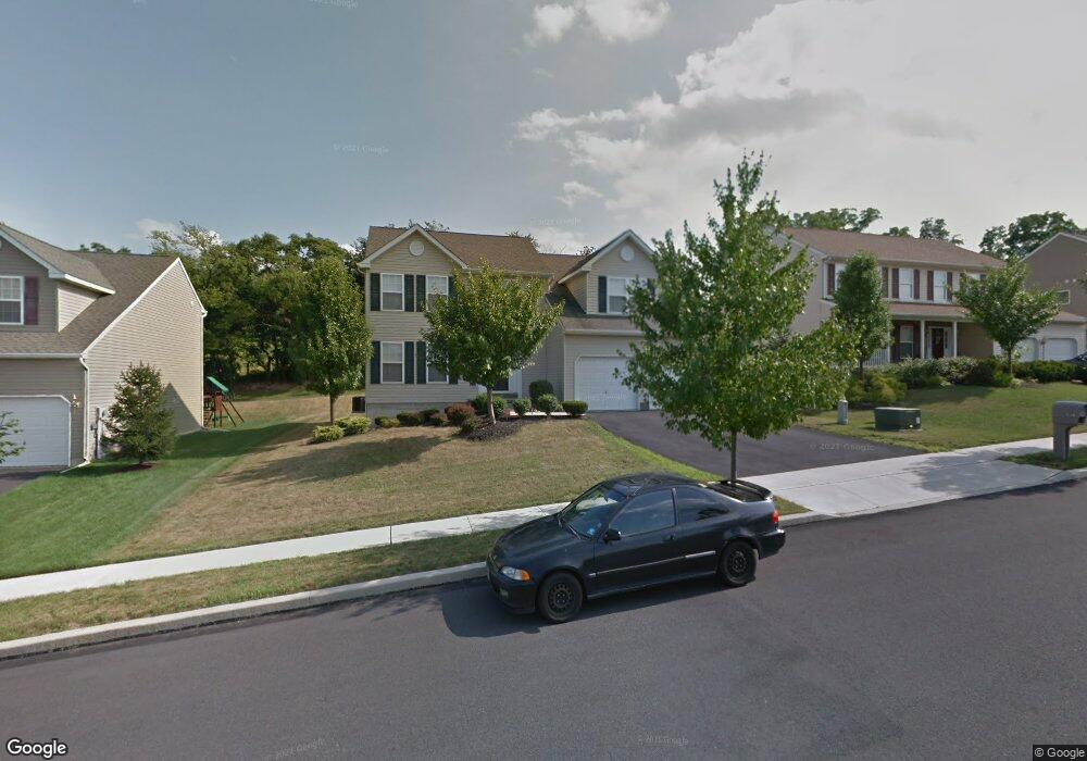 7040 Hearth Ln, Macungie, PA 18062 - photo 1