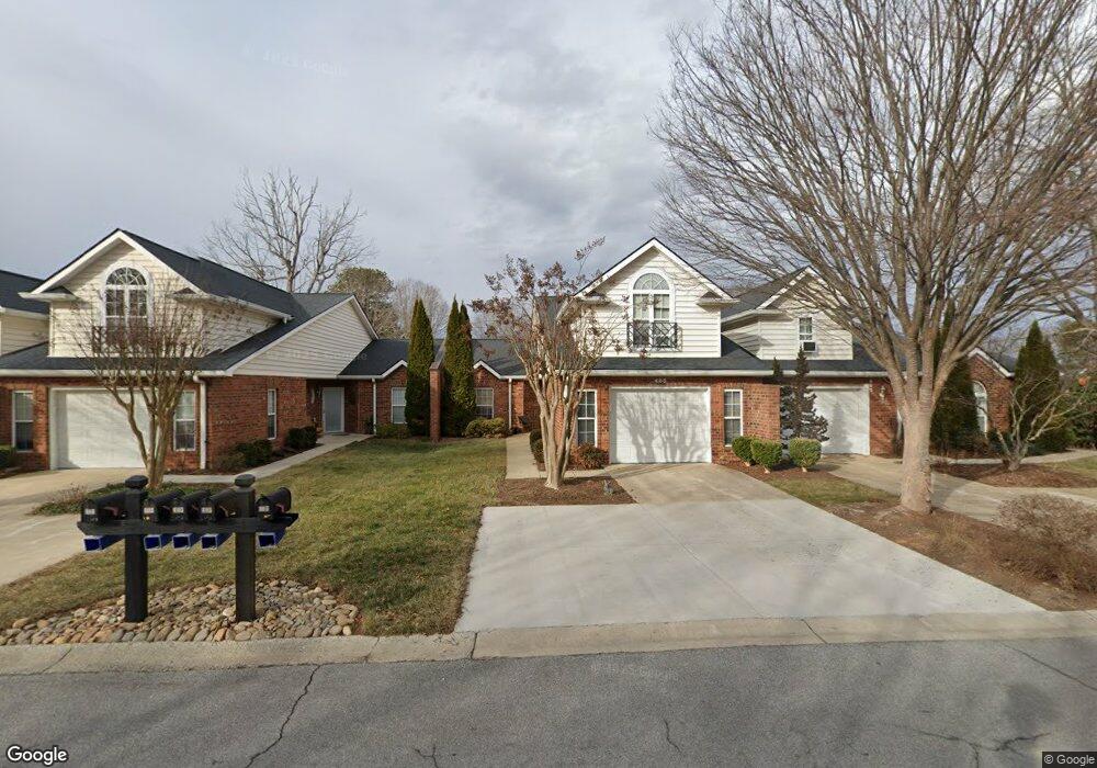 405 Thompson St, Hendersonville, NC 28792 - photo 1