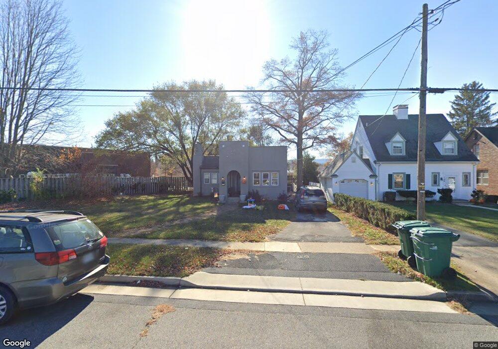 116 Dupont Cir, Waynesboro, VA 22980 - photo 1