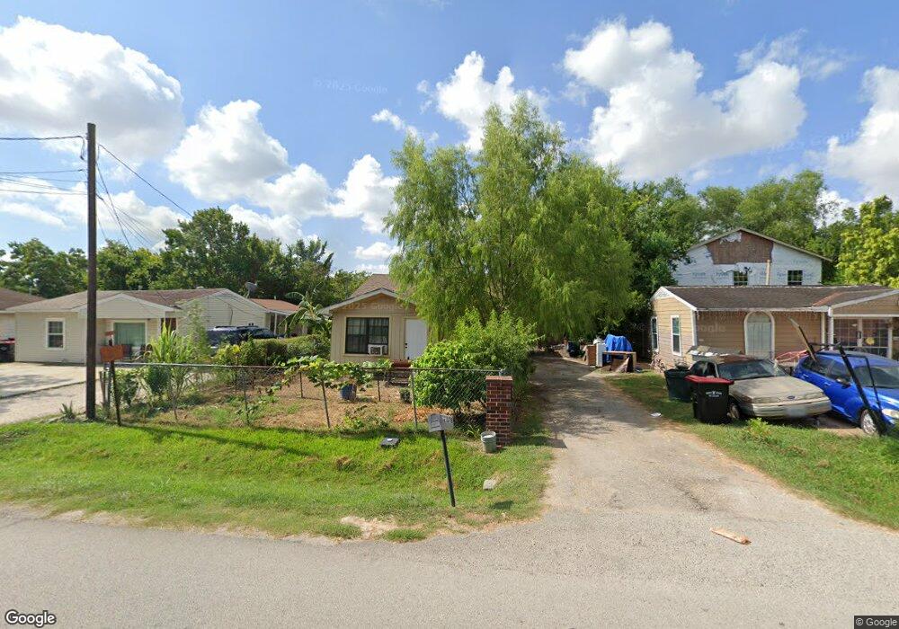 13718 Corpus Christi St, Houston, TX 77015 - photo 1