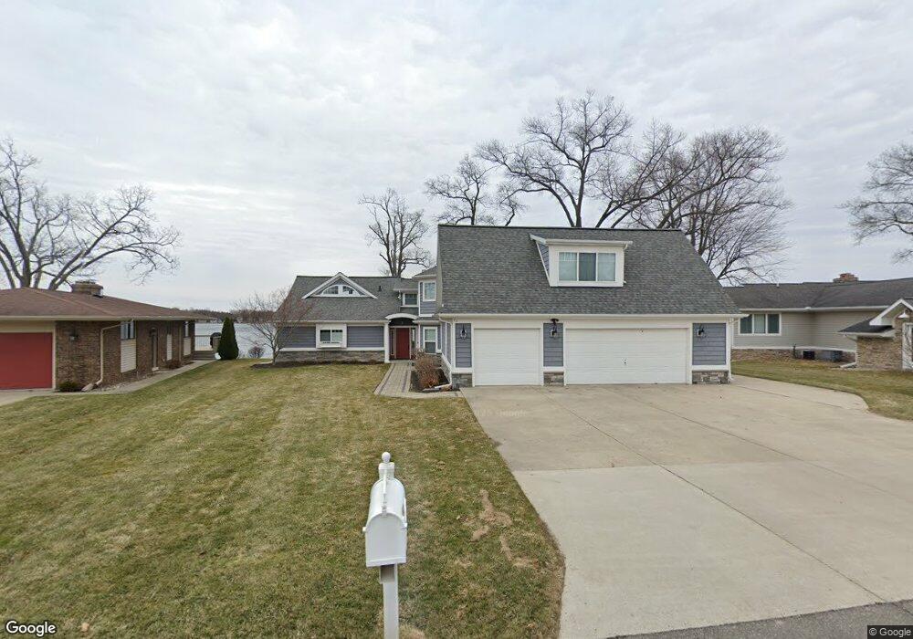 13275 Lake Shore Dr, Fenton, MI 48430 - photo 1