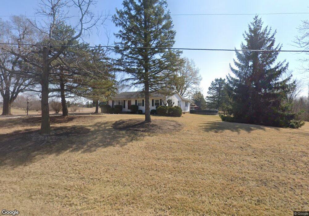 5640 Sandusky Rd, Lima, OH 45801 - photo 1