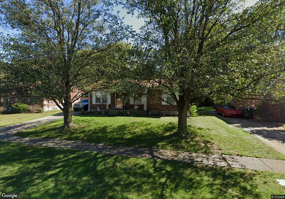 9217 Lantana Dr, Louisville, KY 40229 - photo 1