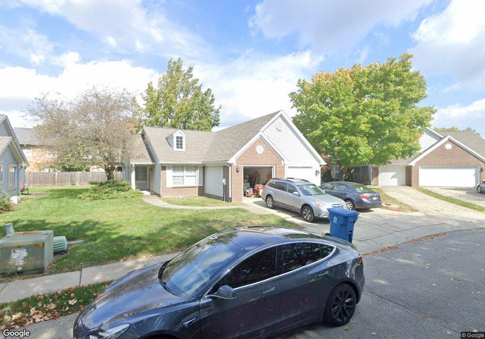 1109 Canterbury Square S, Indianapolis, IN 46260 - photo 1