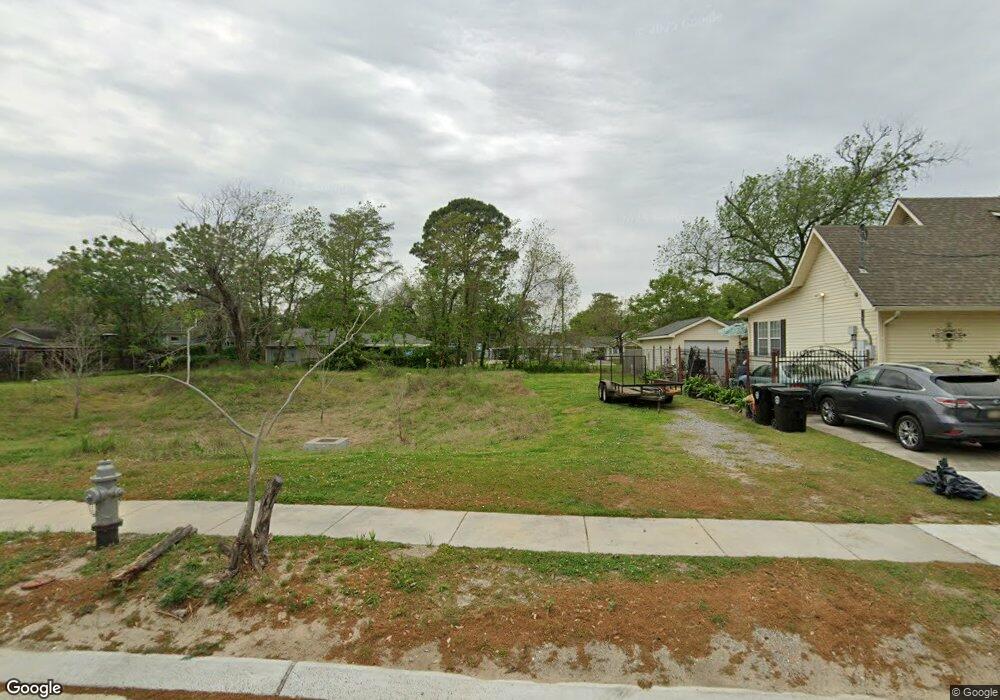 4810 Desire Dr, New Orleans, LA 70126 - photo 1