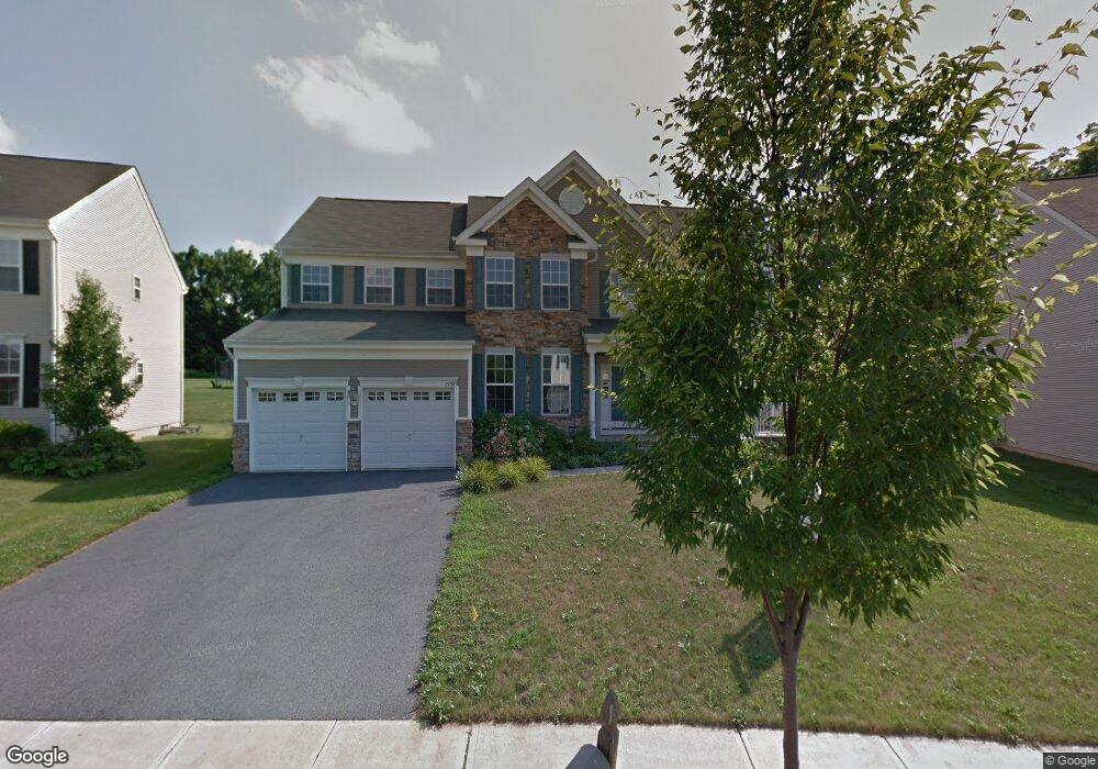 7408 Iron Dr, Macungie, PA 18062 - photo 1