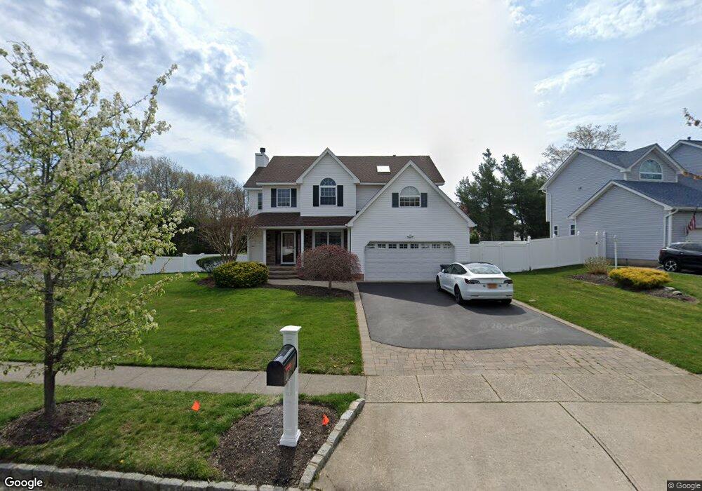 41 Long House Way, ComMacK, NY 11725 - photo 1
