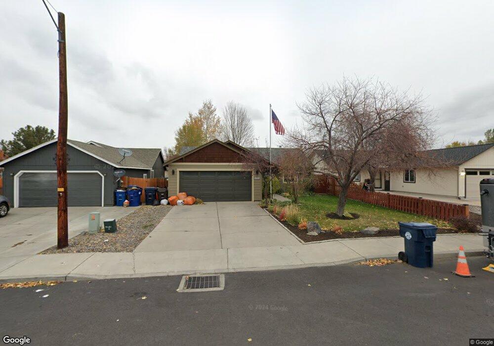 3207 SW Metolius Place, Redmond, OR 97756 - photo 1