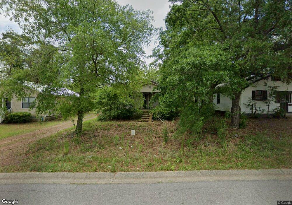 807 E Jessamine St, Fitzgerald, GA 31750 - photo 1