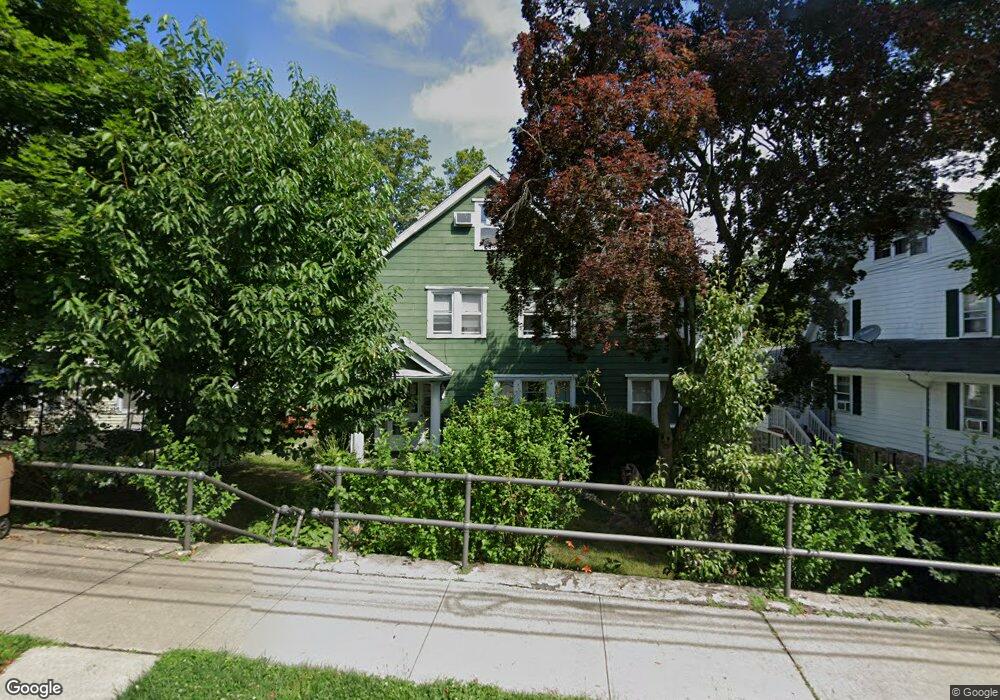 124 Rock Spring Rd unit 2, Stamford, CT 06906 - photo 1