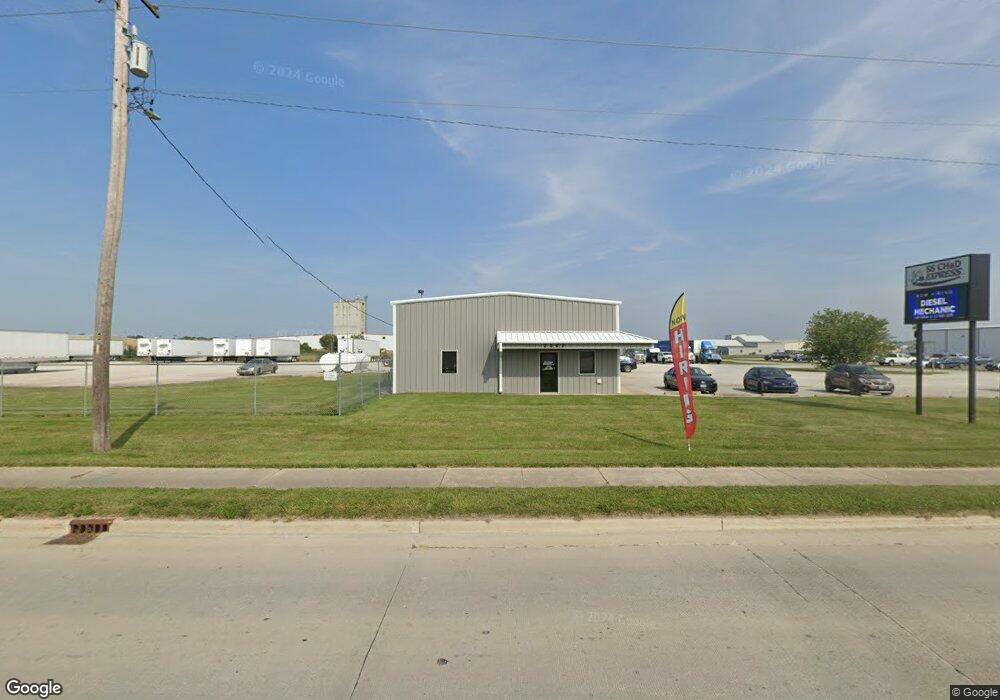 2502 S Raney St, Effingham, IL 62401 - photo 1