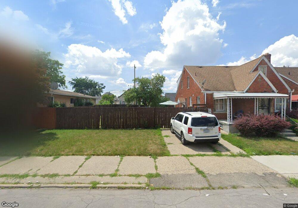11666 Mitchell St, HamtraMcK, MI 48212 - photo 1