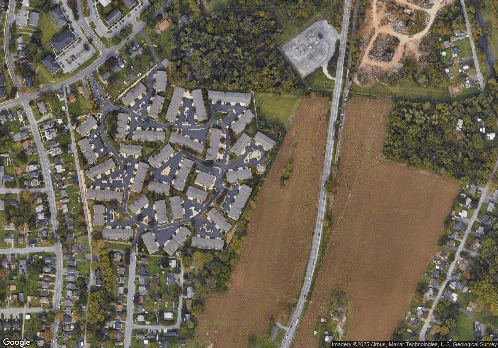 209 Sunbrook Ln, Hagerstown, MD 21742 - photo 1