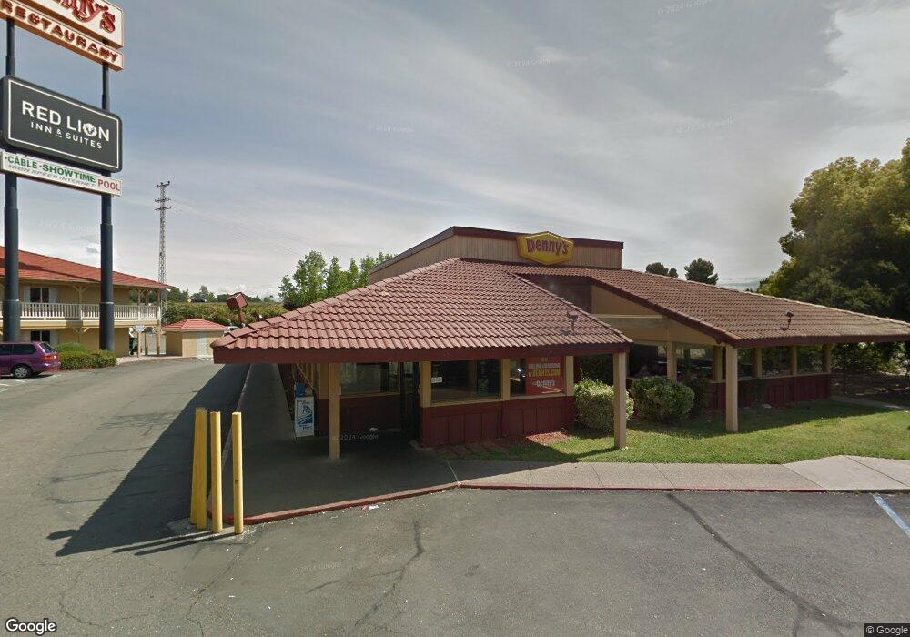 542 E Cypress Ave, Redding, CA 96002 - photo 1