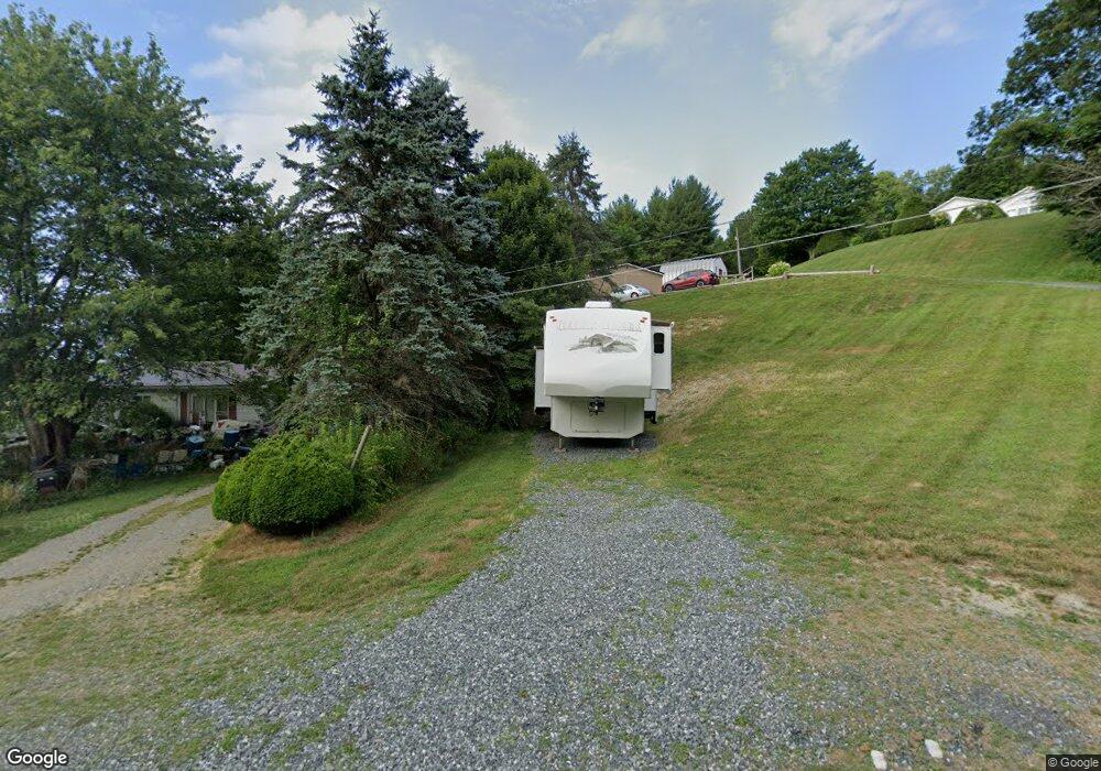 685 Wildcat Rd, Deep Gap, NC 28618 - photo 1
