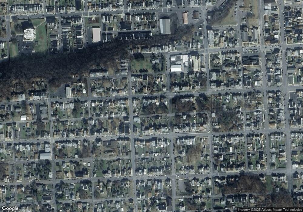 1024 W Spruce St, Coal Township, PA 17866 - photo 1