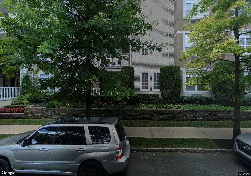 2209 Round Pointe Dr, Haverstraw, NY 10927 - photo 1