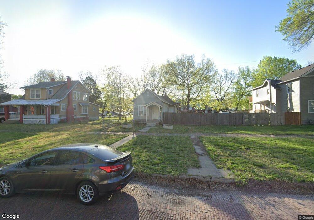714 SW Fillmore St, Topeka, KS 66606 - photo 1