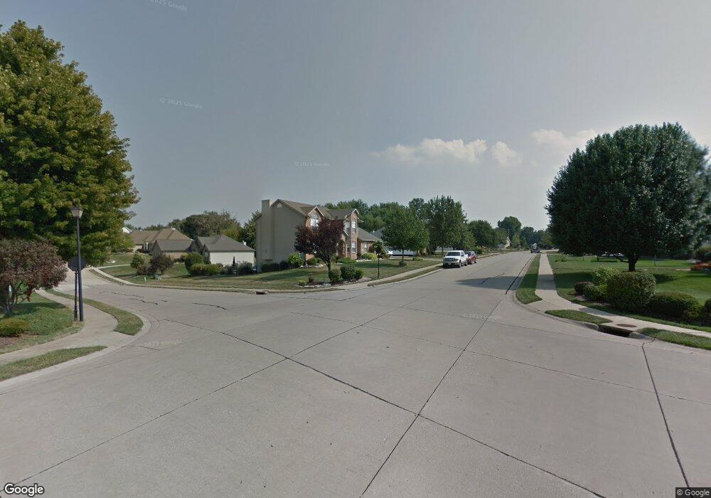 10 Fox Mill Dr, Maryville, IL 62062 - photo 1