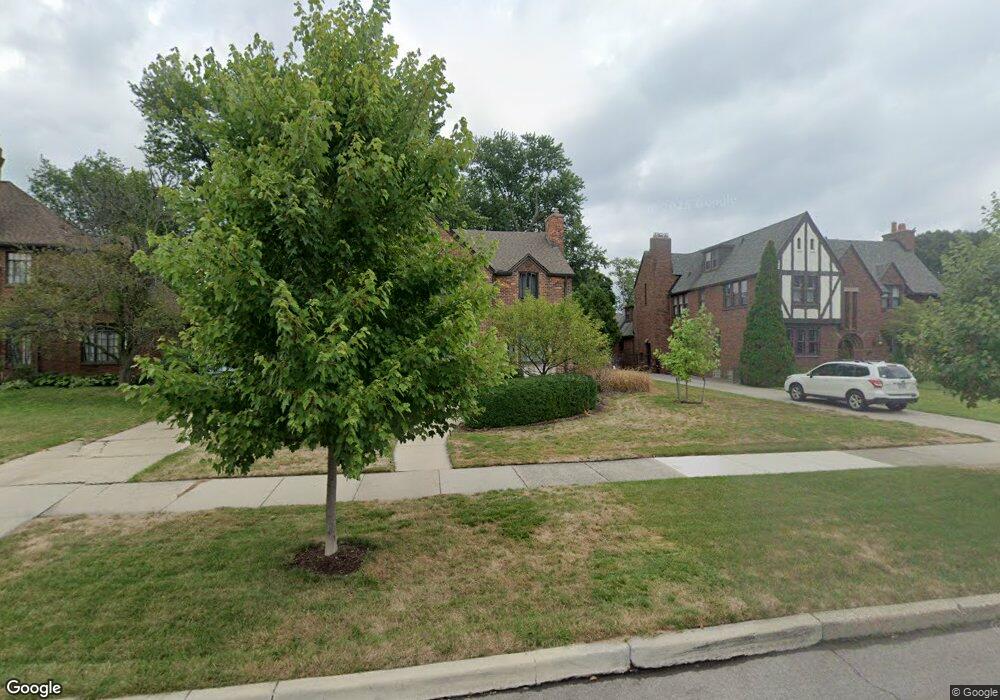 854 Pemberton Rd, Grosse Pointe Park, MI 48230 - photo 1