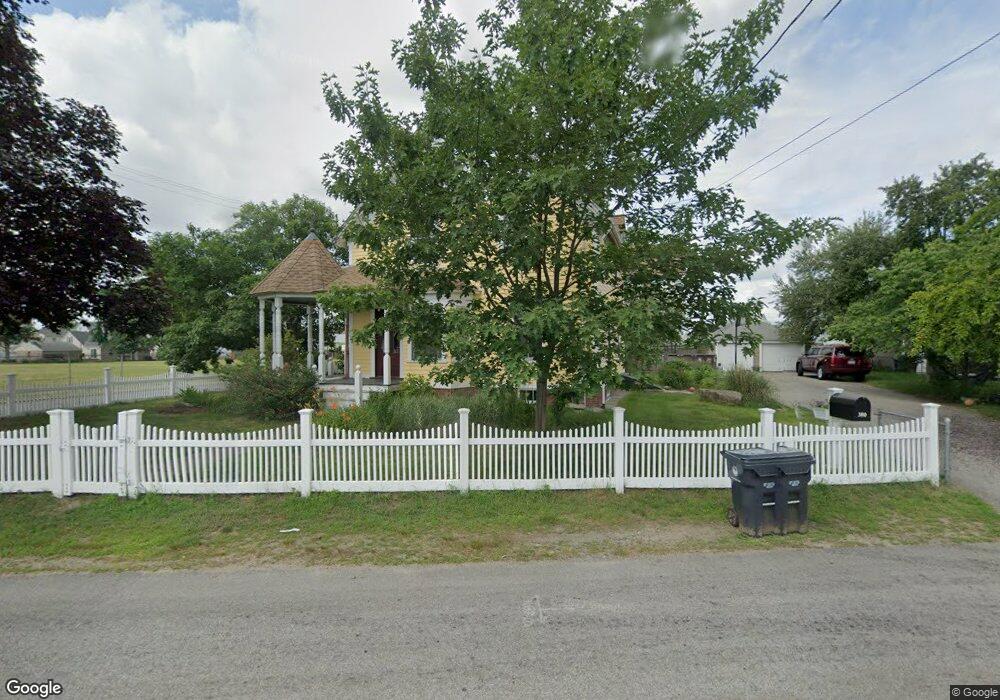 380 Mendon Ave, Pawtucket, RI 02861 - photo 1