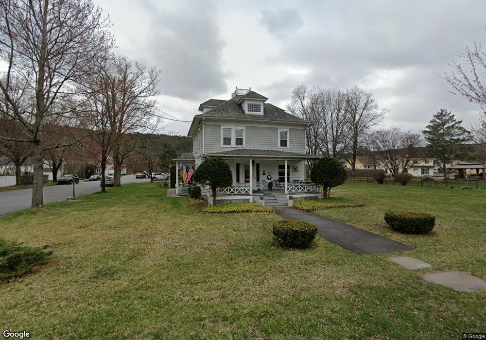 300 W Ann St, Milford, PA 18337 - photo 1