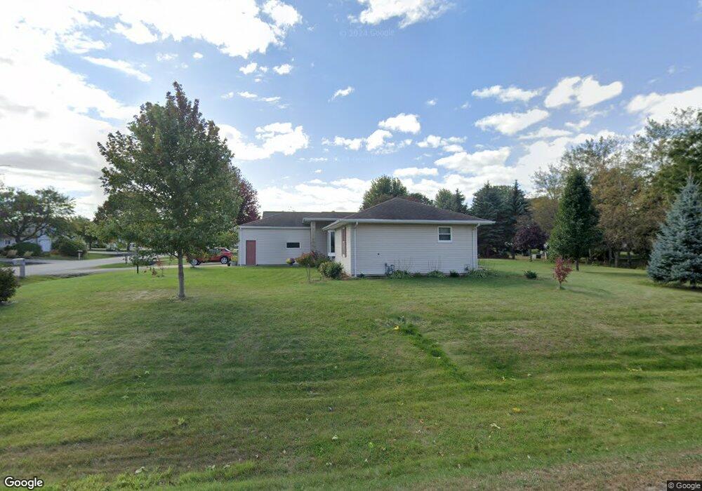 N9575 Garnet Ct, Appleton, WI 54915 - photo 1