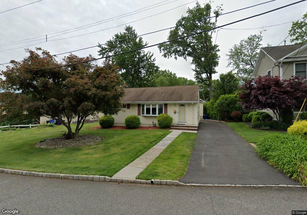 3 Schmidt Ln, Clark, NJ 07066 - photo 1