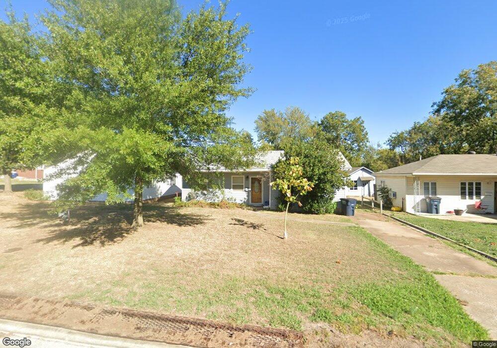 312 W Chicago St, Shawnee, OK 74804 - photo 1