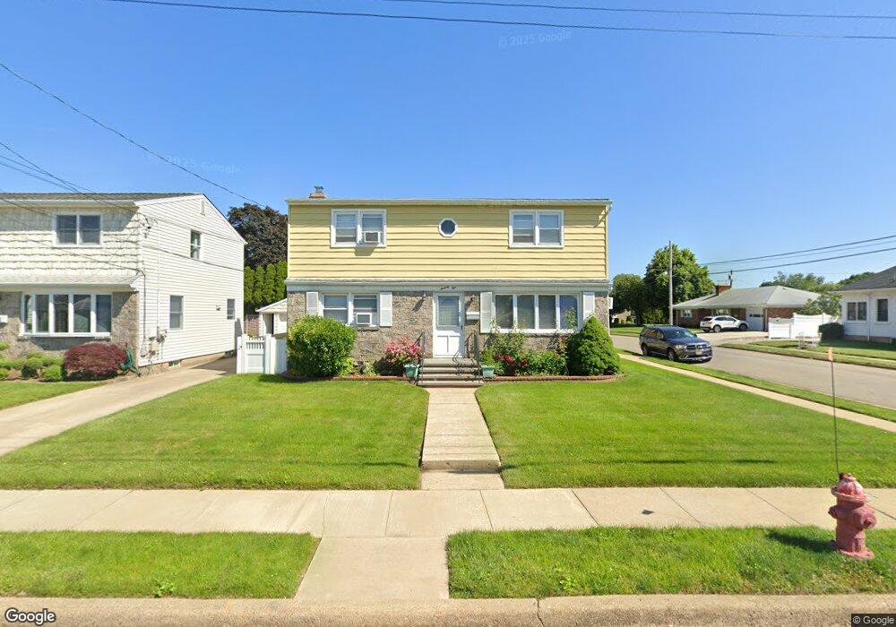 74 Dow Ave, Mineola, NY 11501 - photo 1