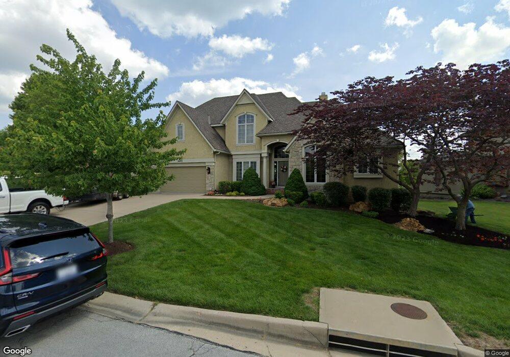 9605 Deer Run St, Lenexa, KS 66220 - photo 1