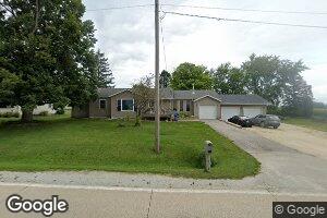 554 1st St N, Winthrop, IA 50682