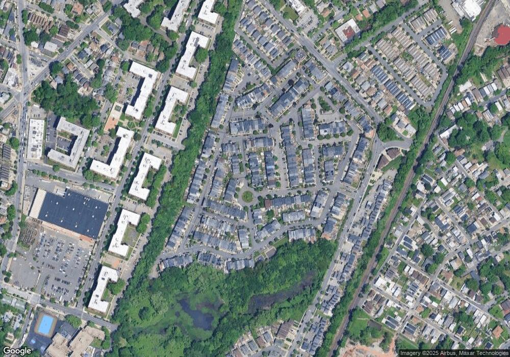 37 Theater Ln, Staten Island, NY 10304 - photo 1