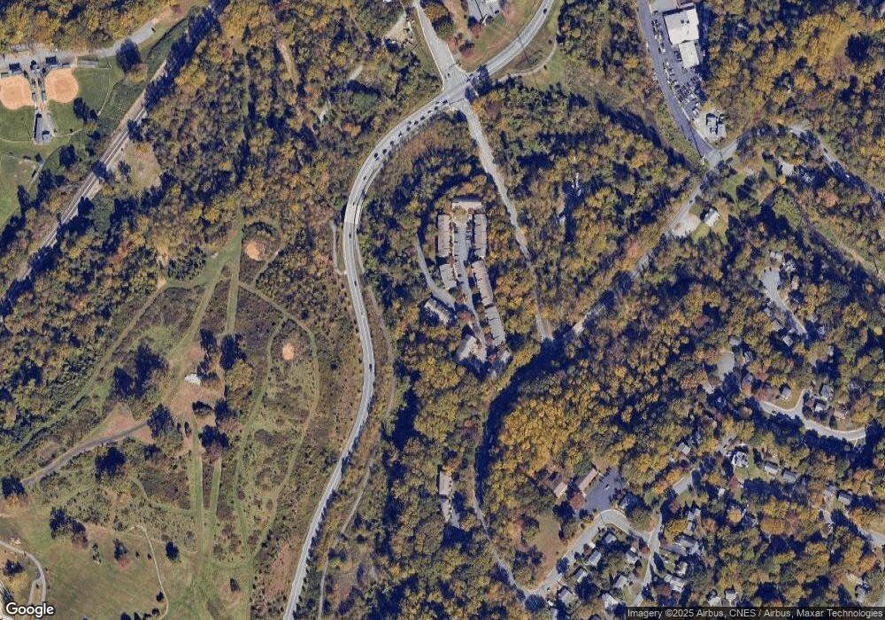 100 Melbourne Park Cir unit B, Charlottesville, VA 22901 - photo 1