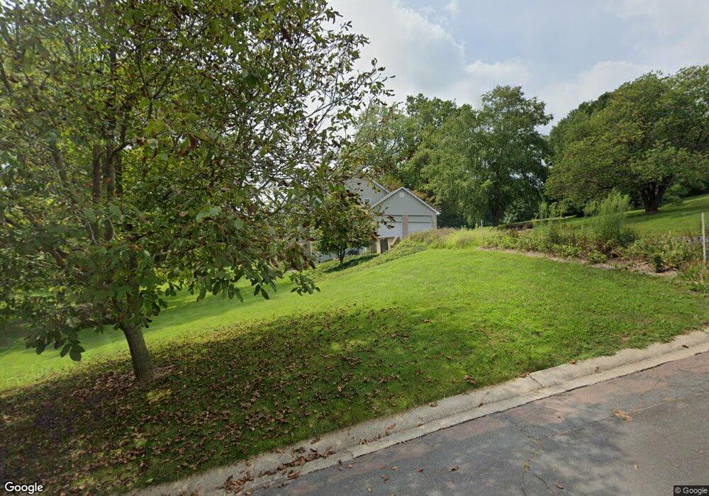 2 Hillside Dr, Collinsville, IL 62234 - photo 1